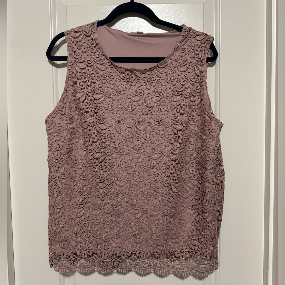 Uniqlo Elegant Lace Sleeveless Top - Pink
